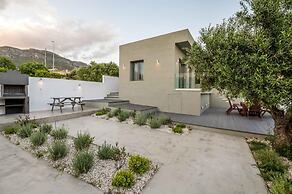 Nama Luxury Villa 250m From the sea Makry Gialos