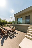 Nama Luxury Villa 250m From the sea Makry Gialos