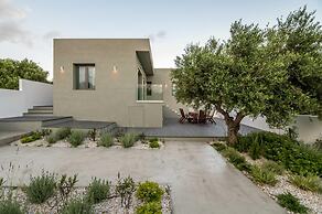 Nama Luxury Villa 250m From the sea Makry Gialos