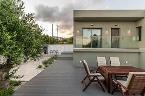 Nama Luxury Villa 250m From the sea Makry Gialos