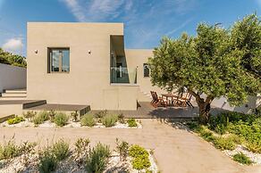 Nama Luxury Villa 250m From the sea Makry Gialos