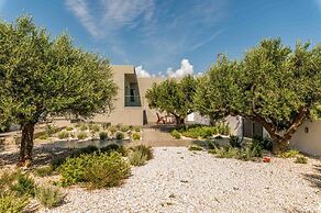 Nama Luxury Villa 250m From the sea Makry Gialos