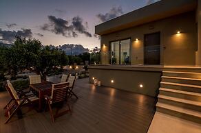 Nama Luxury Villa 250m From the sea Makry Gialos