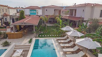 June Alaçatı (+15 Adult only)