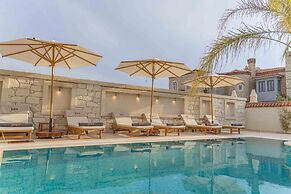 June Alaçatı (+15 Adult only)