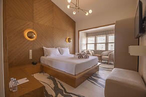 June Alaçatı (+15 Adult only)