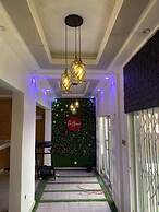 Da Highest Lounge Bar & Restaurant