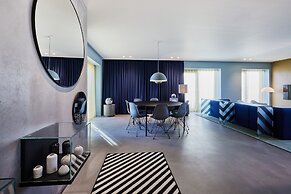 Kirk Suites