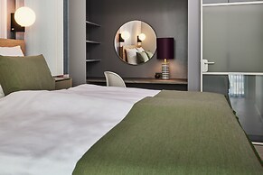 Kirk Suites
