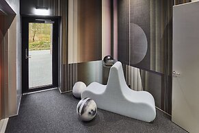 Kirk Suites