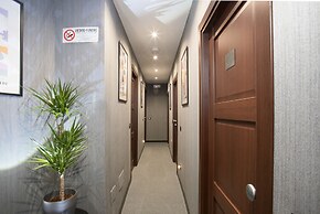 Rometobe Rooms & Hospitality