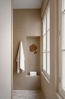 1.75 Paris La Source