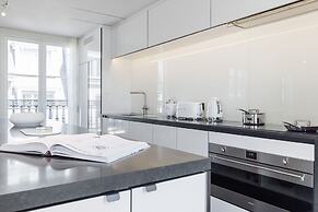 1.75 Paris La Source