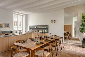 1.75 Paris La Source