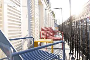 1.75 Paris La Source