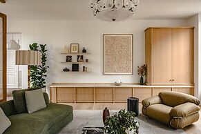 1.75 Paris La Source