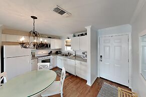 Hermitage by the Bay #202 - Bikinis on the Bay