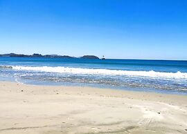 Playa Potrero - Cute Modern Containerhome w Pool for 2 People