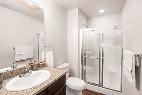 Fully Furnished 2bdrm Apt Near UNC