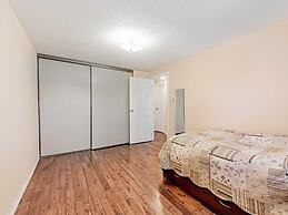 Comfortable Home in Richmond Hill