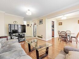 Comfortable Home in Richmond Hill