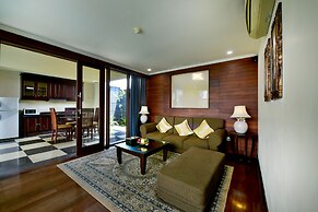 The Khayangan Dreams Villa Seminyak