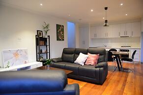 Cozy townhouse closer to the town center