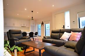 Cozy townhouse closer to the town center