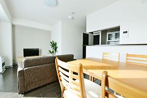 Sun Court Hondori Garden Hills