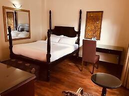 Courtyard Pujan Hotel