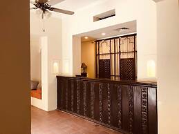 Courtyard Pujan Hotel