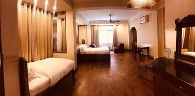 Courtyard Pujan Hotel