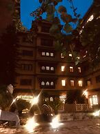 Courtyard Pujan Hotel