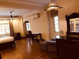 Courtyard Pujan Hotel