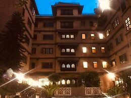 Courtyard Pujan Hotel