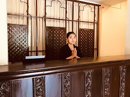 Courtyard Pujan Hotel