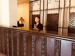 Courtyard Pujan Hotel