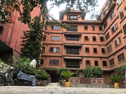 Courtyard Pujan Hotel