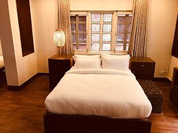 Courtyard Pujan Hotel