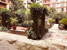 Courtyard Pujan Hotel