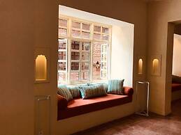 Courtyard Pujan Hotel