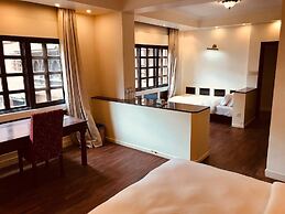 Courtyard Pujan Hotel