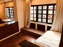 Courtyard Pujan Hotel