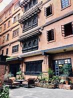 Courtyard Pujan Hotel