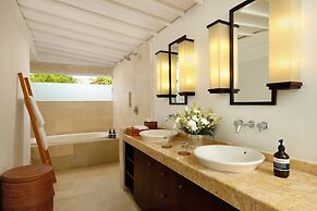 Villa Swarna by Nakula