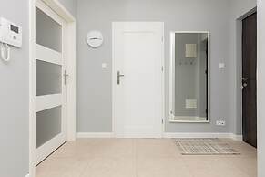 Siedmiogrodzka Apartments by Renters