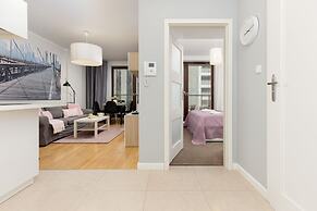 Siedmiogrodzka Apartments by Renters