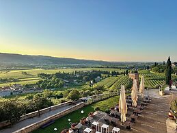 Castrum Wine Relais