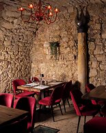Castrum Wine Relais