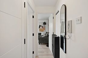 Tropical Inspired 2-Bedroom Flat